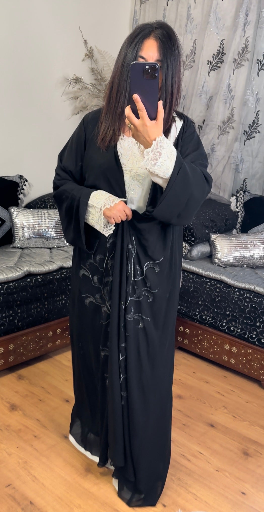 Abaya Dubaï et voile