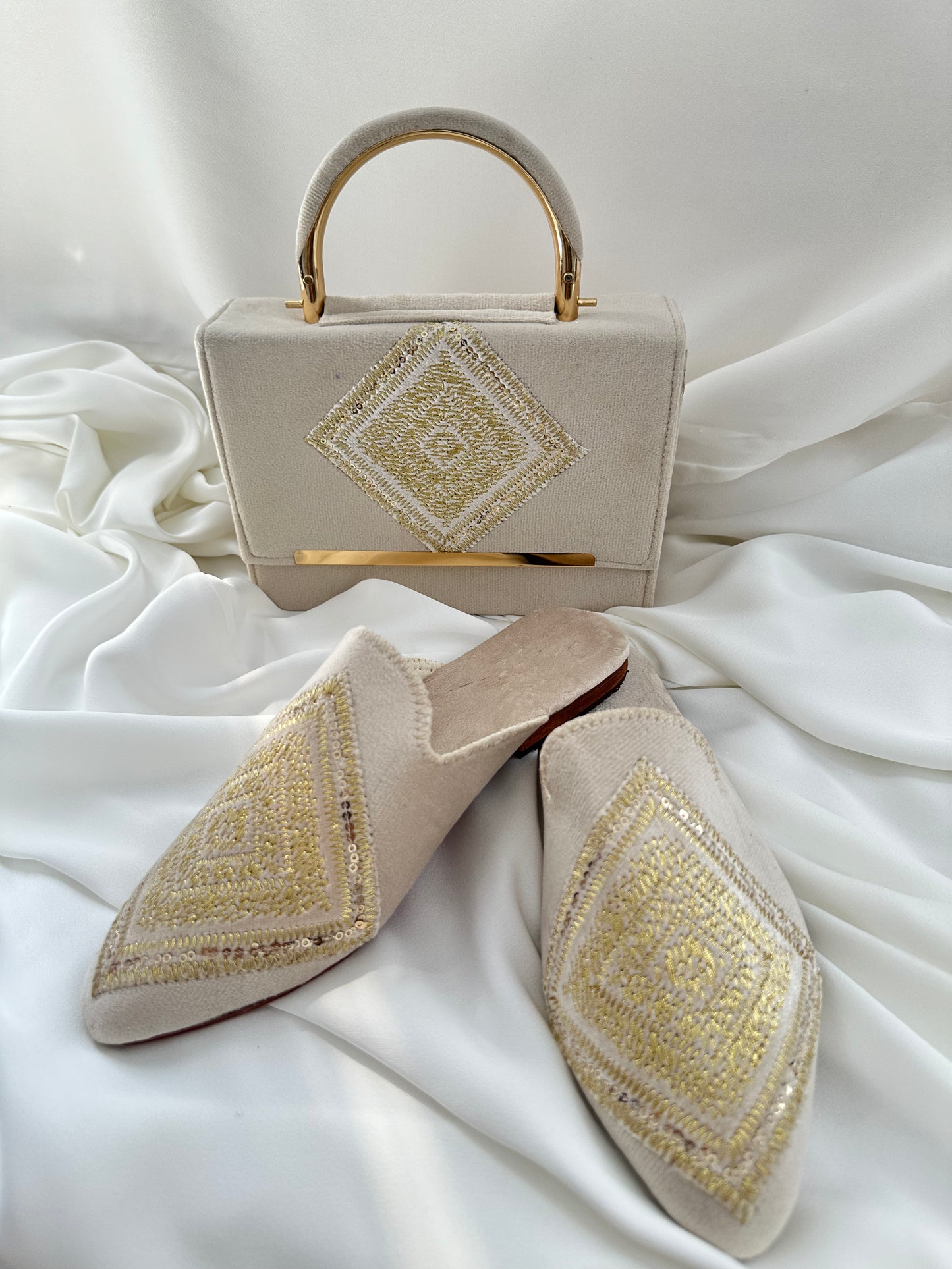 Babouches et pochette Fessi