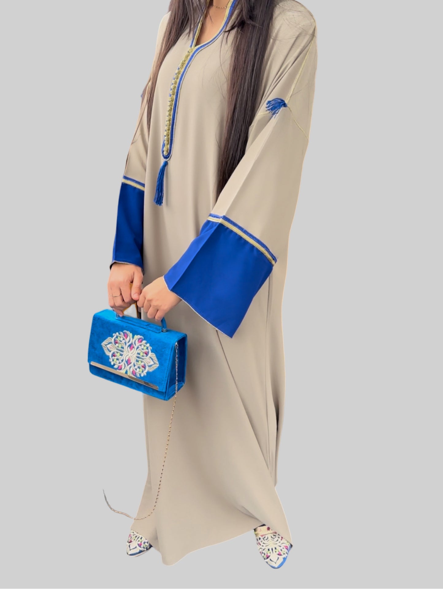 Caftan à col officier et manches contrastées