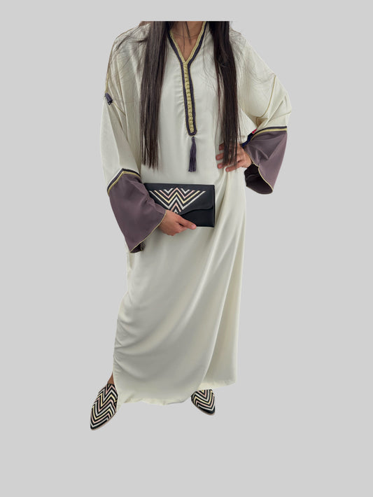 Caftan à col officier et manches contrastées